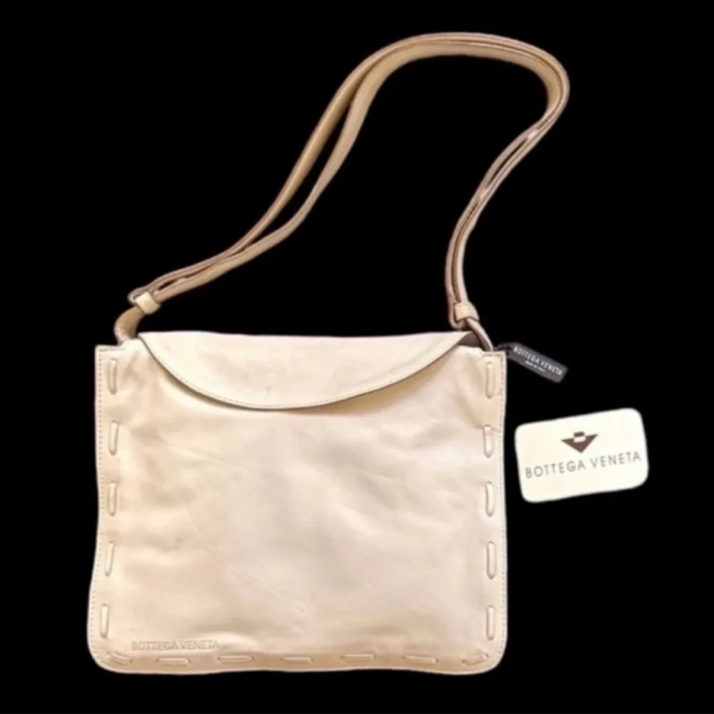Bottega Veneta Cream Adjustable Strap Calfskin Leather Shoulder Bag